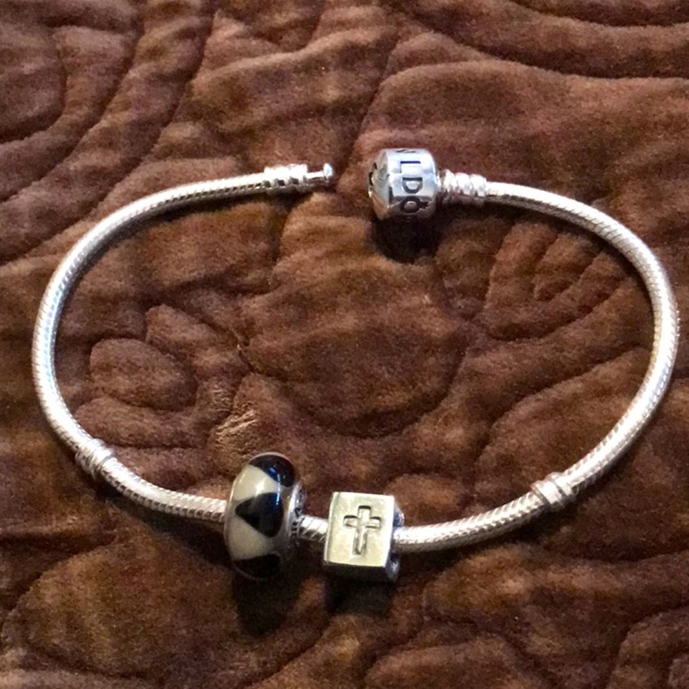 Pandora snake link Bracelet w/2 charms
